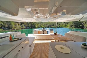 Outdoor dining - Lagoon 46 A/C & GEN & WM - White Pearl (Skradin)