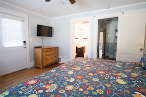 8 habitaciones, tabla de planchar con plancha, internet y ropa de cama