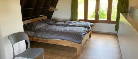 2 bedrooms, Internet
