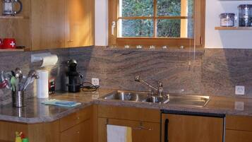Fridge, oven, cookware/dishes/utensils