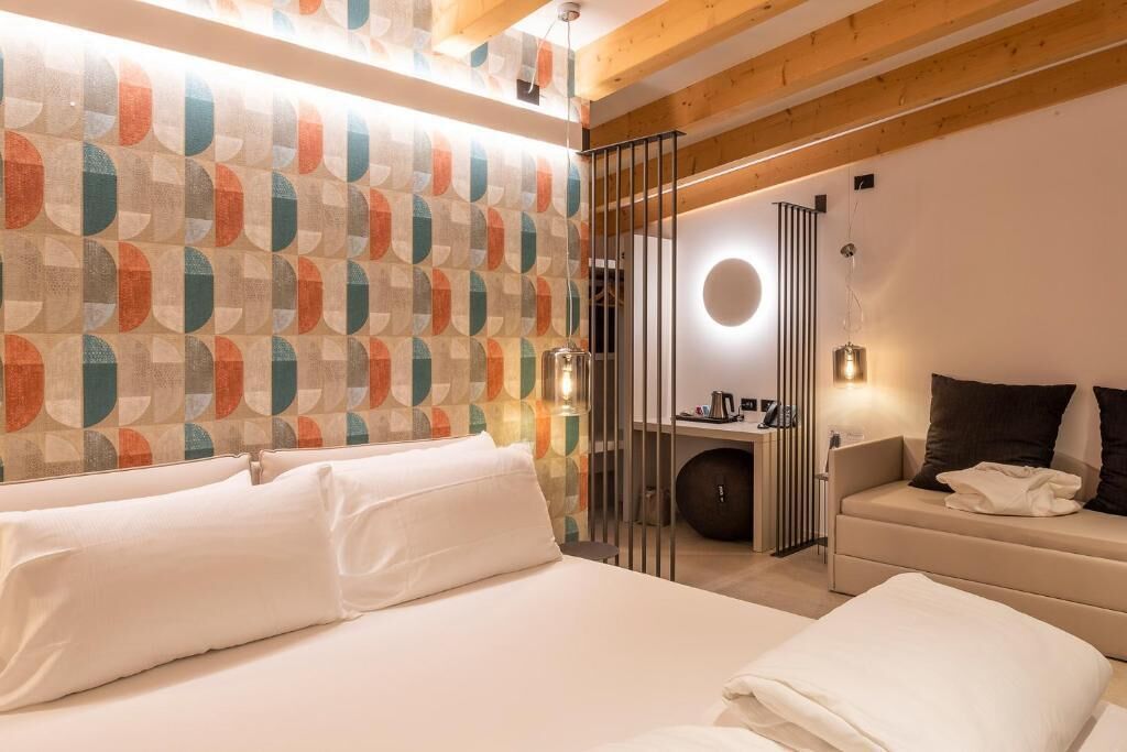 In-room safe, desk, blackout drapes, soundproofing