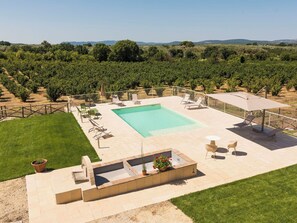 Pool - Beautiful apartment in villa for 4 guests with pool, WIFI, A/C (Vetralla)