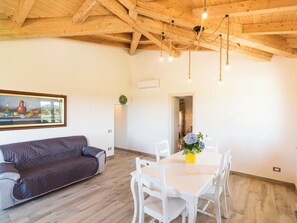 Dining - Beautiful apartment in villa for 4 guests with pool, A/C, WIFI (Vetralla)