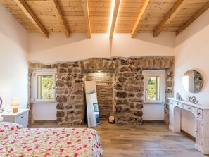Room - Beautiful apartment in villa for 4 guests with pool, A/C, WIFI (Vetralla)