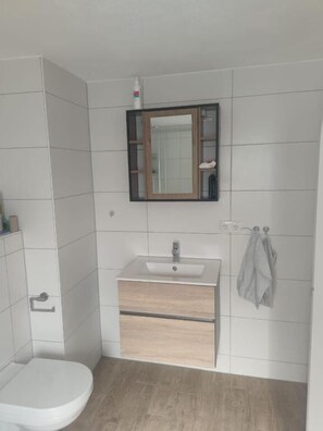 Bathroom - Monteurzimmer Mühlheim am Main (Mühlheim)