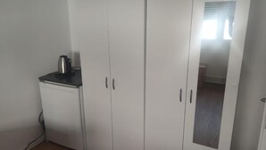 Standard Twin Room | Interior