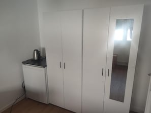 Standard Twin Room | Interior - Monteurzimmer Mühlheim am Main (Mühlheim)