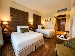 Deluxe Double or Twin Room, City View | In-room safe, soundproofing, iron/ironing board, WiFi (free) - Hotel Crown CP (Islamabad)