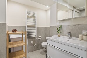 Bathroom - Apartment 2 "Olympic Stadium"—a cozy apartment in the green heart of Wrocław (Wrocław)