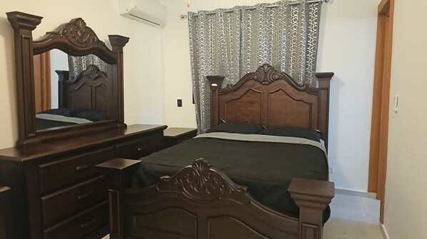 WiFi (free), bed sheets
