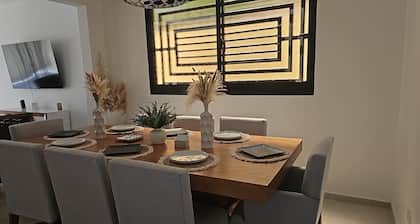 Center of esperanza 3 bedroom plus pool, a/c and hot water fits 12 people comfy.