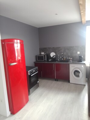 Private kitchen - Vrbo Property (Mireval)