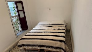 3 bedrooms, WiFi, bed sheets - "Beautiful Riad in Marrakech Medina with Private Rooftop Terrace" (Marrakesh)