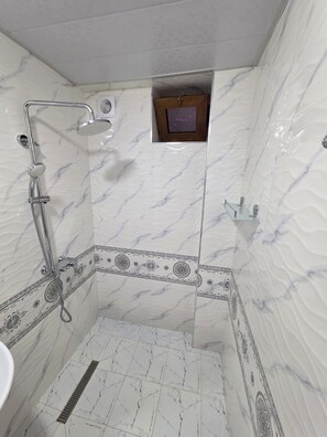 Comfort Quadruple Room | Bathroom | Shower, hair dryer, towels, soap - Samarkand Imron Hotel (Samarkand)