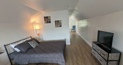 Bright Studio Stay Downtown