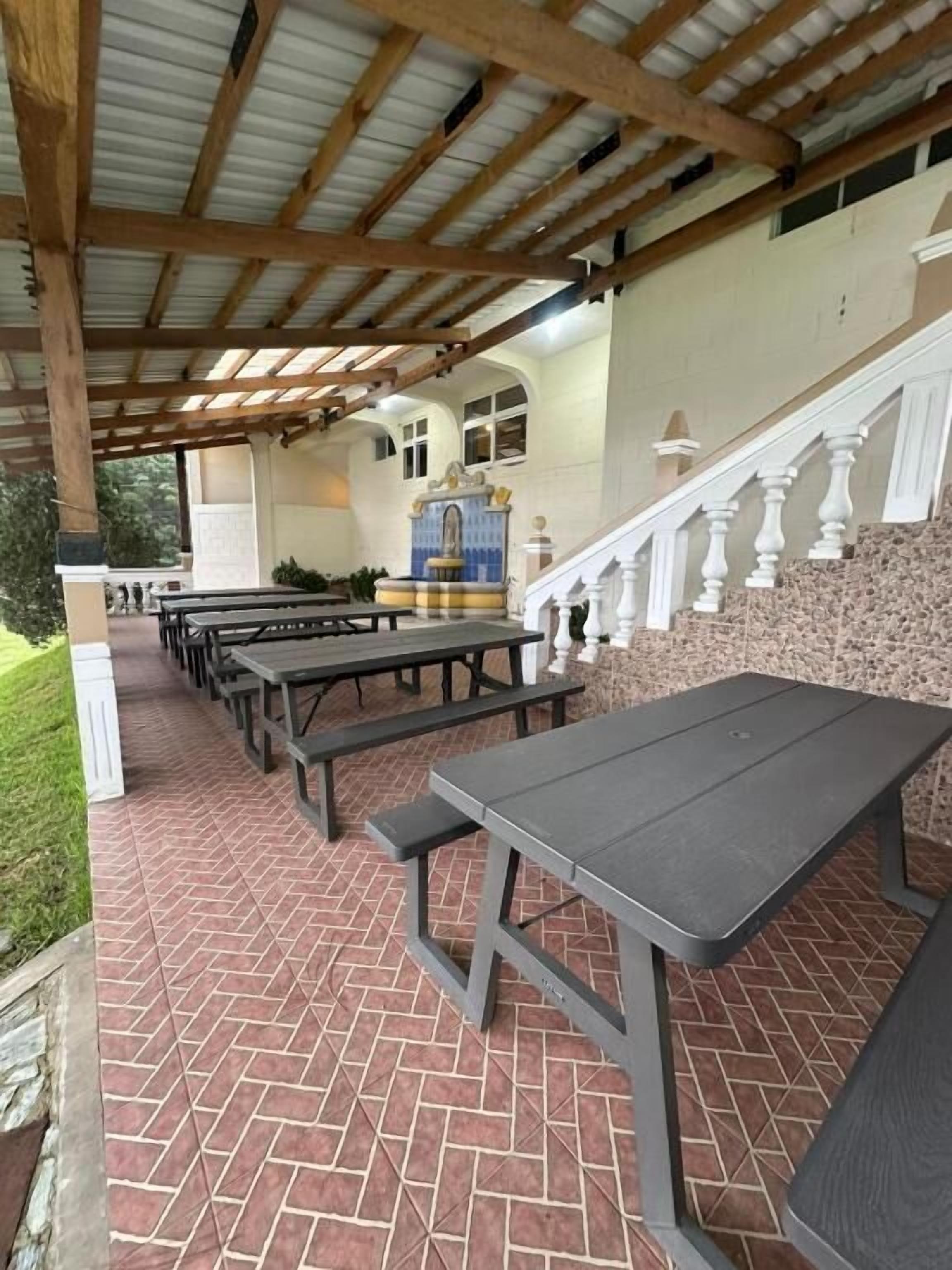 Tempat makan outdoor