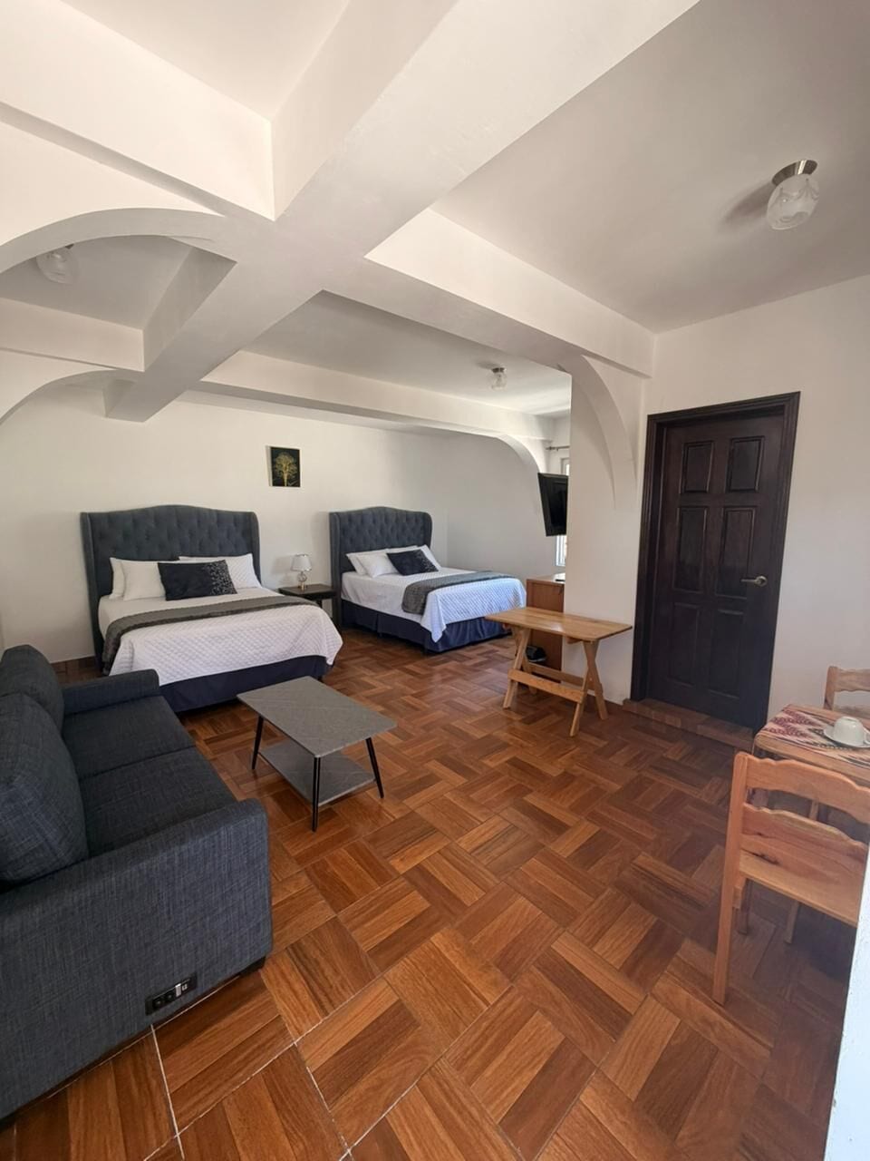 Family Double Room | Bathroom | Soap, shampoo, toilet paper