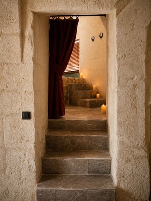 Deluxe Double Room, Private Pool, Courtyard View | Interior - VINEV Cappadocia (Urgup)
