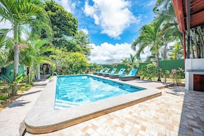 Piscine extérieure
