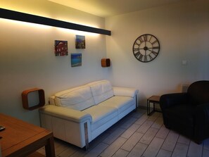 Living area - Vrbo Property (Tarnos)