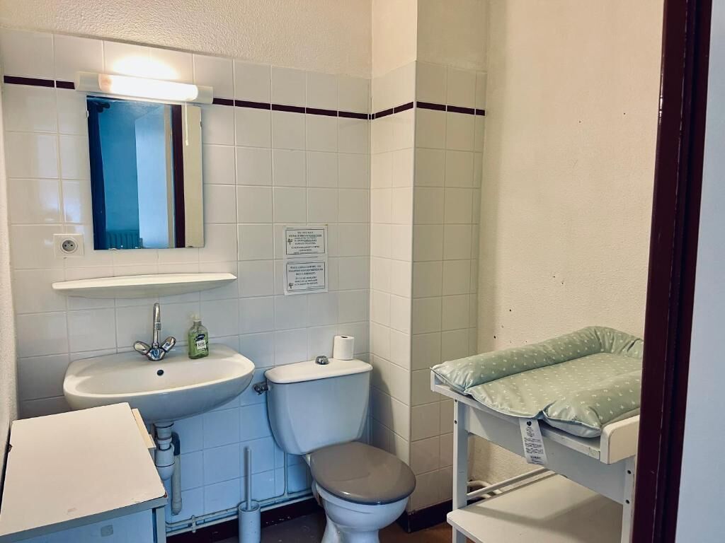 Economy Double Room, City View | Bathroom