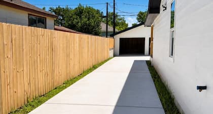 Home: 3 Minutes to Sylvan Beach with a Hot Tub and Office Space