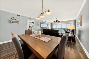 Dining - Oceanfront Elegance at Blue Water Keyes 604 (Myrtle Beach)