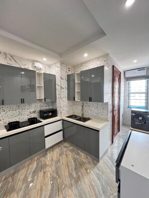 Private kitchen - BH Apartments (Abuja)