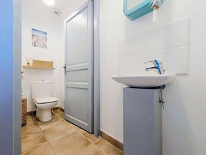 Bathroom - Marina 6 pers Aigues-Mortes – Terrasse, clim, vue canal et piscine commune (Aigues-Mortes)