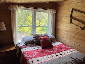 4 bedrooms, bed sheets