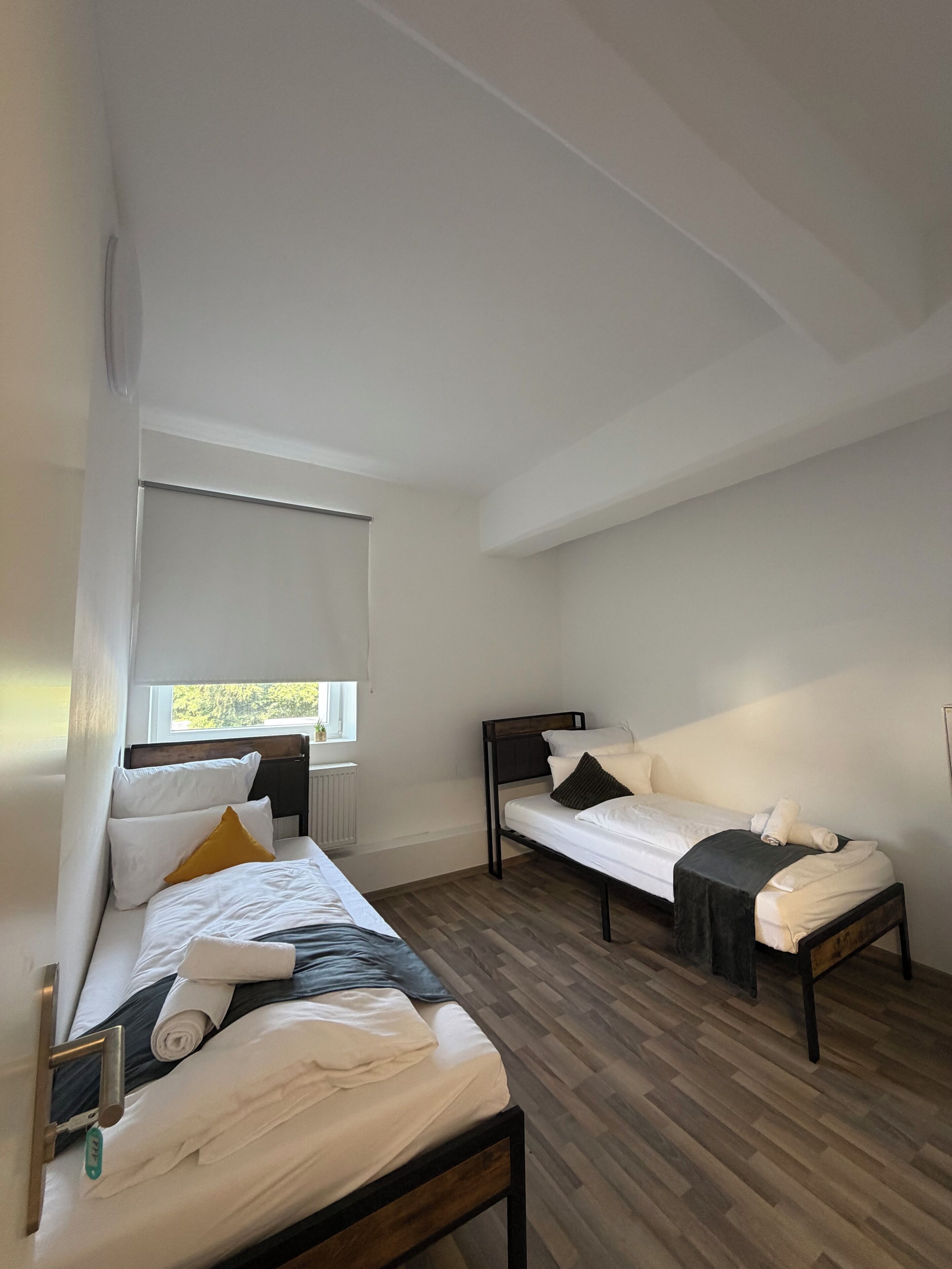 Chambre Standard avec lits jumeaux, salle de bain privée | Accès au Wi-Fi (inclus)