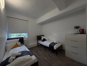 Standard Twin Room, Shared Bathroom