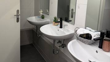 Seife, Shampoo, Toilettenpapier