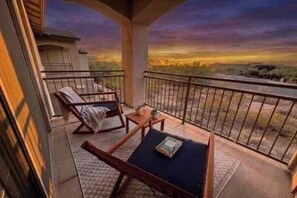 Unclassified image, 4 of 11, button - Resort-Style 1BR, 4 Pools & Fitness, Free Parking (Scottsdale)