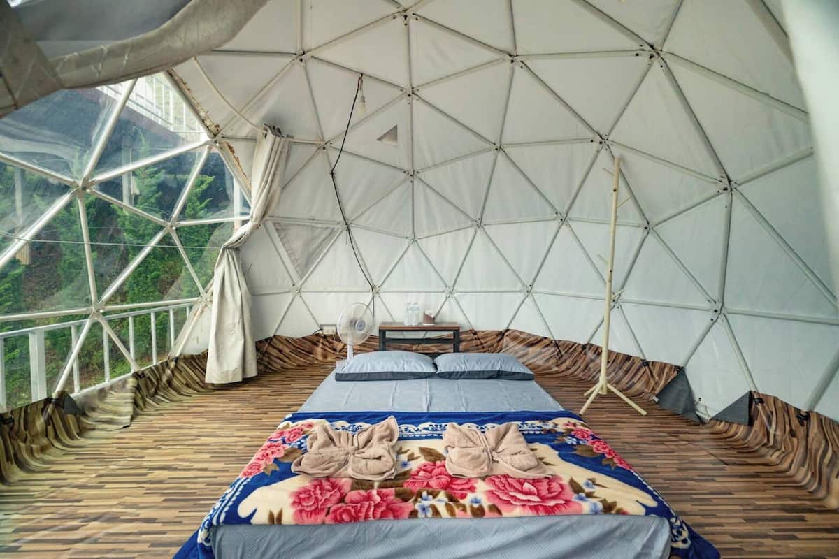 Chambre Standard double, balcon, vue sur la montagne | Bureau, accès au Wi-Fi (inclus)