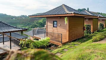 Superior Room, Balcony, Mountain View | Property grounds