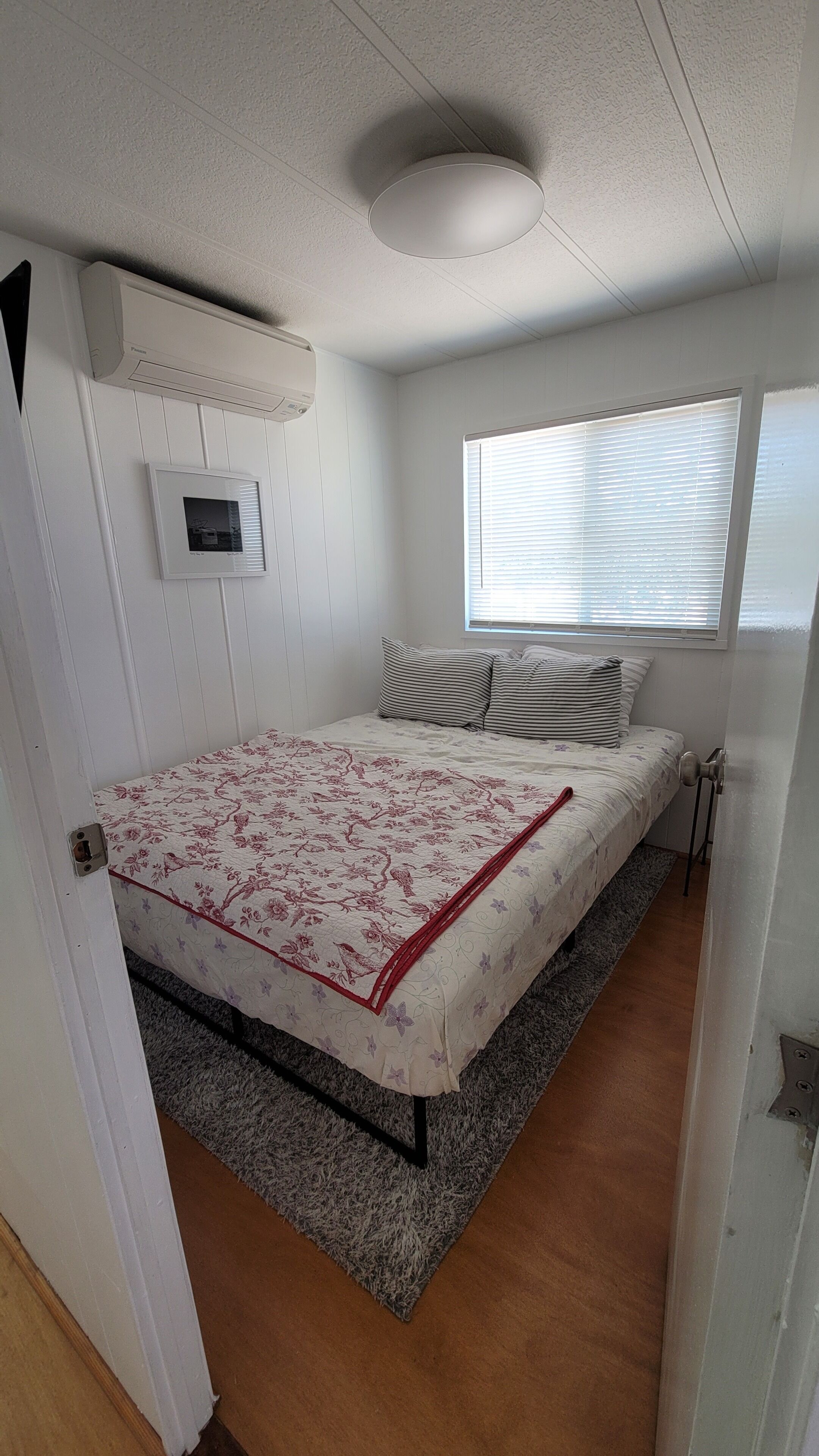 2 bedrooms, WiFi (free), bed sheets