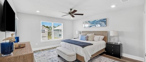 3 Schlafzimmer, Schreibtisch, Bügeleisen/Bügelbrett, WLAN