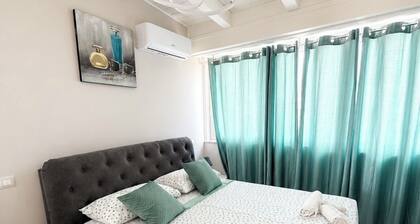 Cozy accommodations right in the heart of the city and just a stone's throw from the sea.