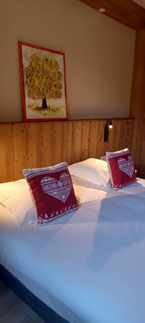 Desk, laptop workspace, free WiFi - ABRIES HOTEL  (Abriès-Ristolas)