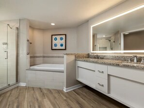 Bathroom - Escape to Orange Lake Resort – Spacious 2BR Villa at River Island Poolside! (Kissimmee)