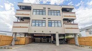 Exterior - Summit Suite on Main Street | Top-Floor Views (Canmore)