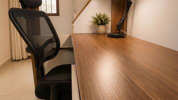 Yhden hengen comfort-huone, 1 yhden hengen sänky, tupakointi kielletty, näköala pihalle | Sisätilat