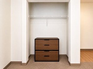 Interior - Chic 2BR Near UAB & Dining (Birmingham)