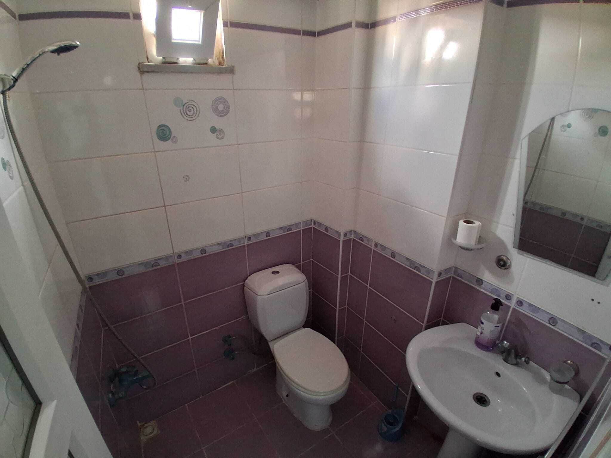 Dusche, Seife, Toilettenpapier