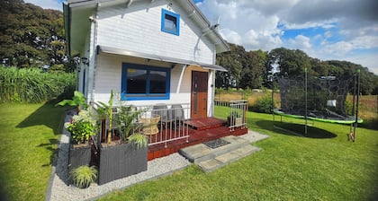 Cozy 2-bedroom cottage in charming Domysłów with pool