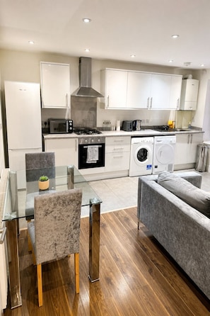 Private kitchen - Hoxton Street, Shoreditch (London)