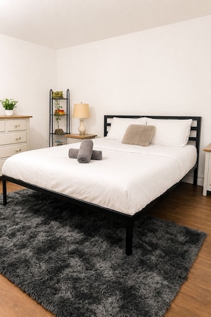 1 bedroom, iron/ironing board, WiFi, bed sheets - Hoxton Street, Shoreditch (London)