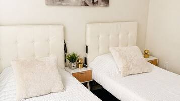 3 bedrooms, iron/ironing board, Internet, bed sheets