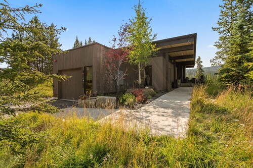 Designer home with amazing views and ski in/out.  Moonlight Basin Chalet.